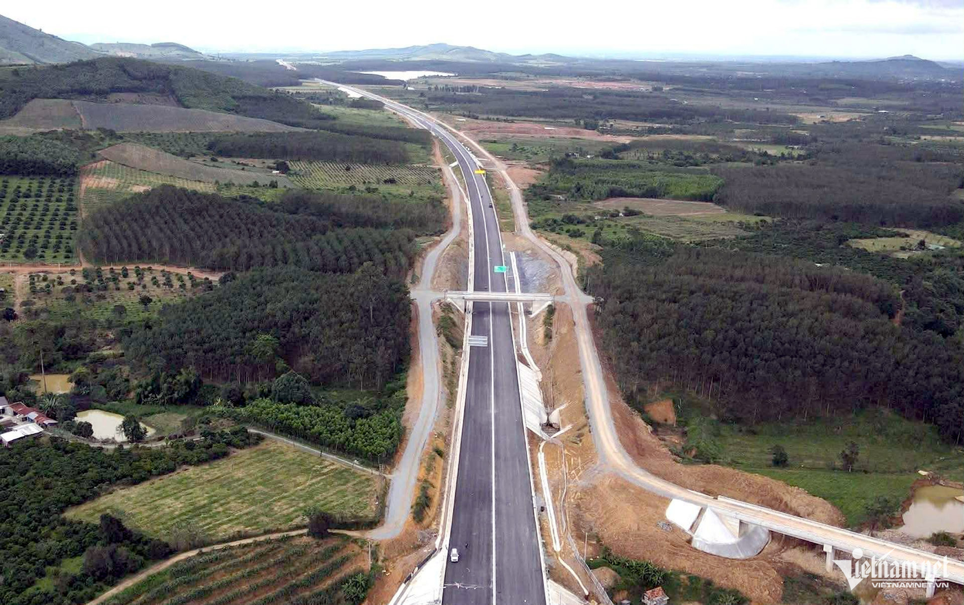 W-3200420b c546 4fd5 b7db 9e1c676ae7a6.jpg