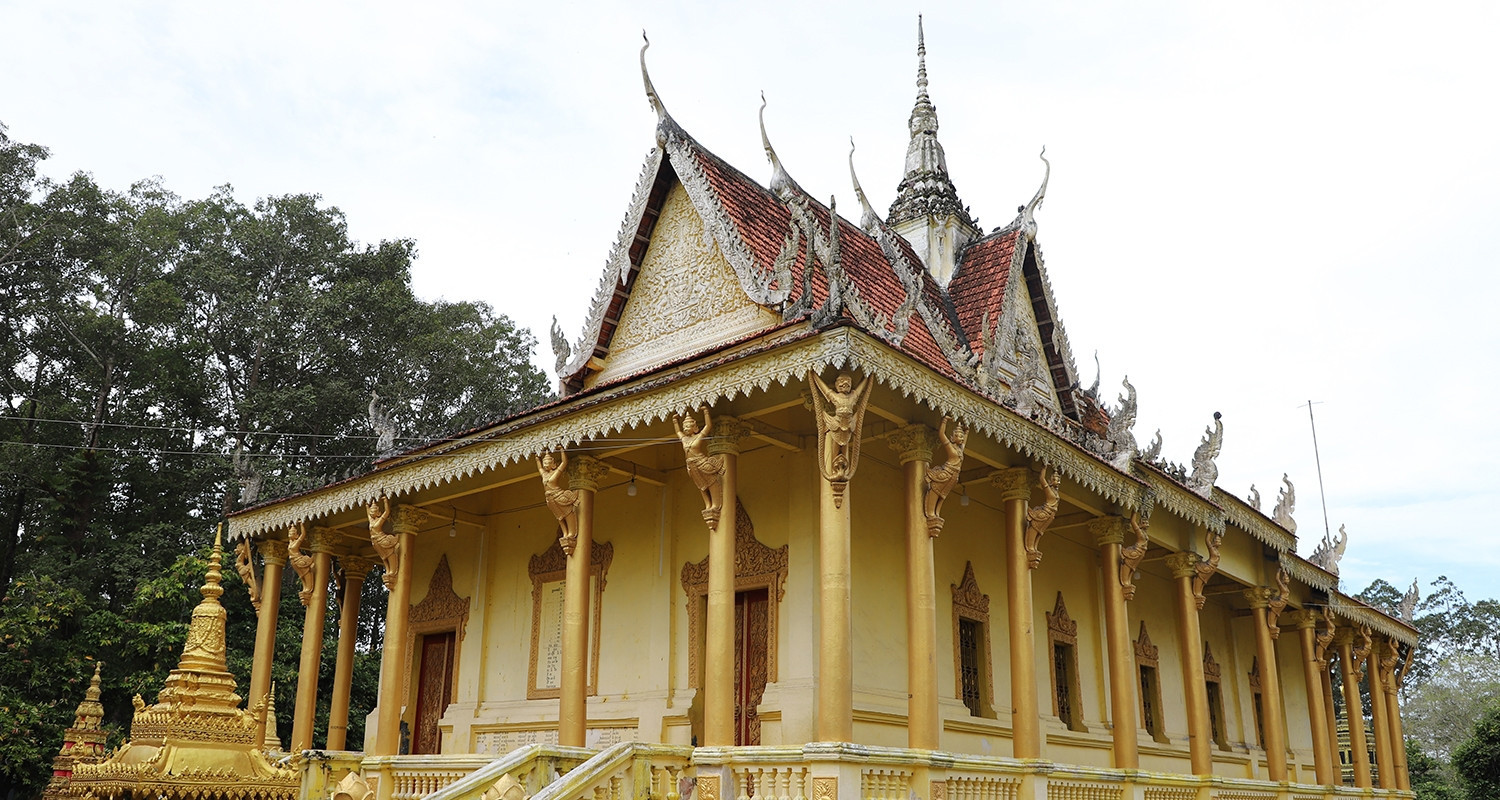 Ancient temple in Vietnam preserves 500-year-old Buddha statue