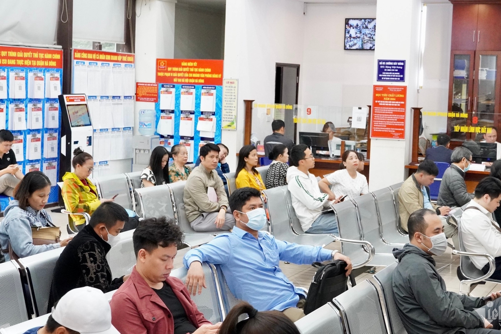 Readers debate transfer of land procedures to provincial/commune level