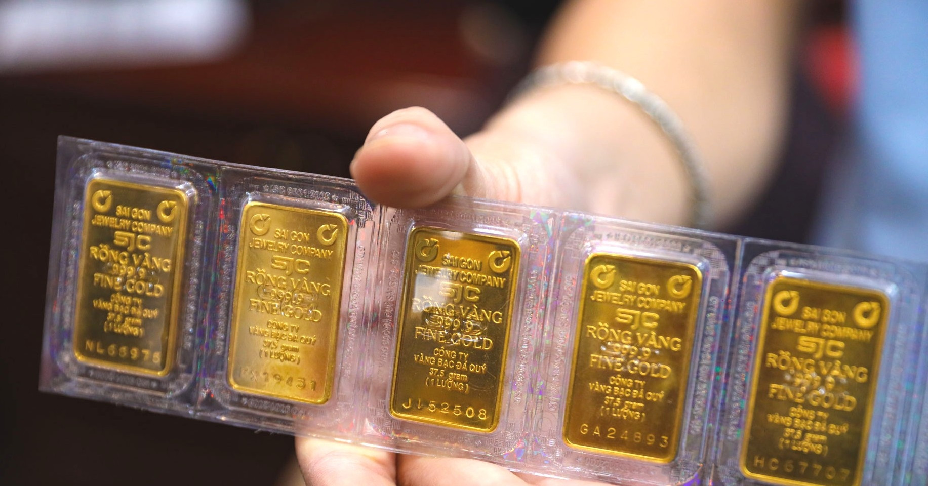 Finance Ministry explains proposed tax threshold on gold bar transactions