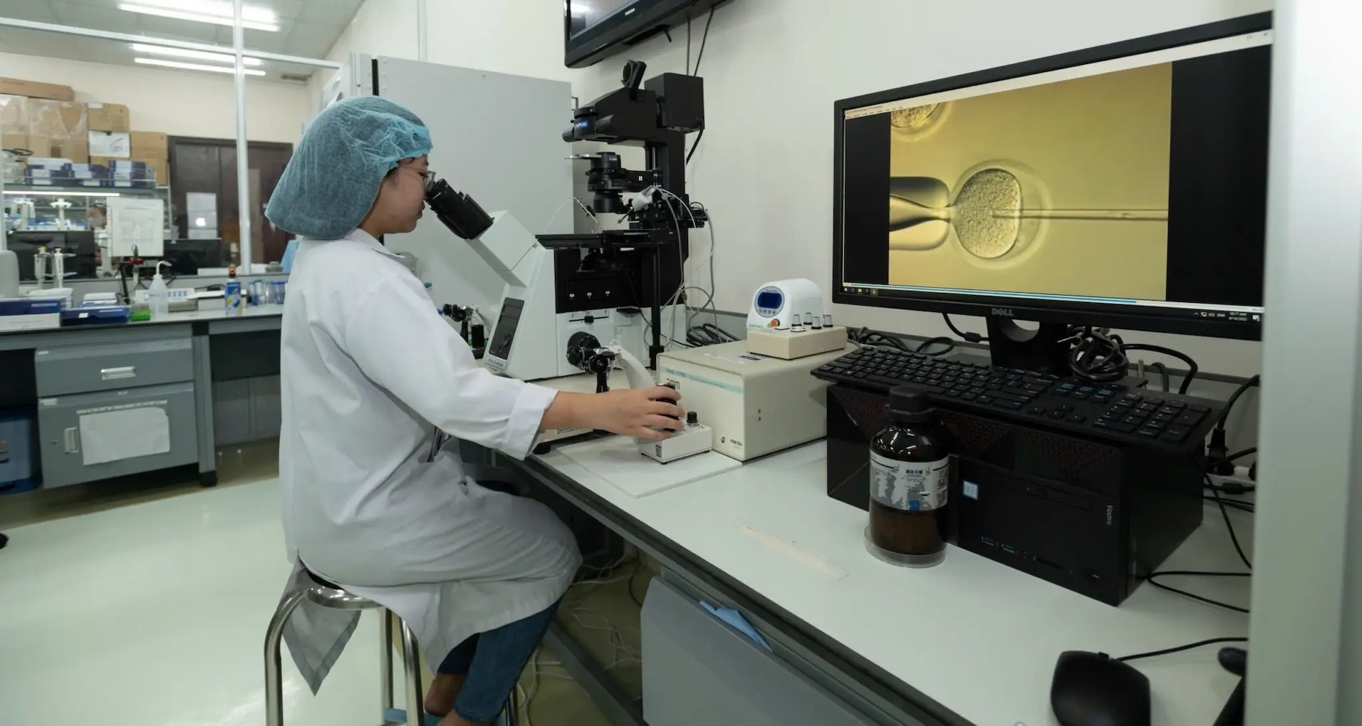 Vietnam welcomes 19 returning PhDs from top global universities