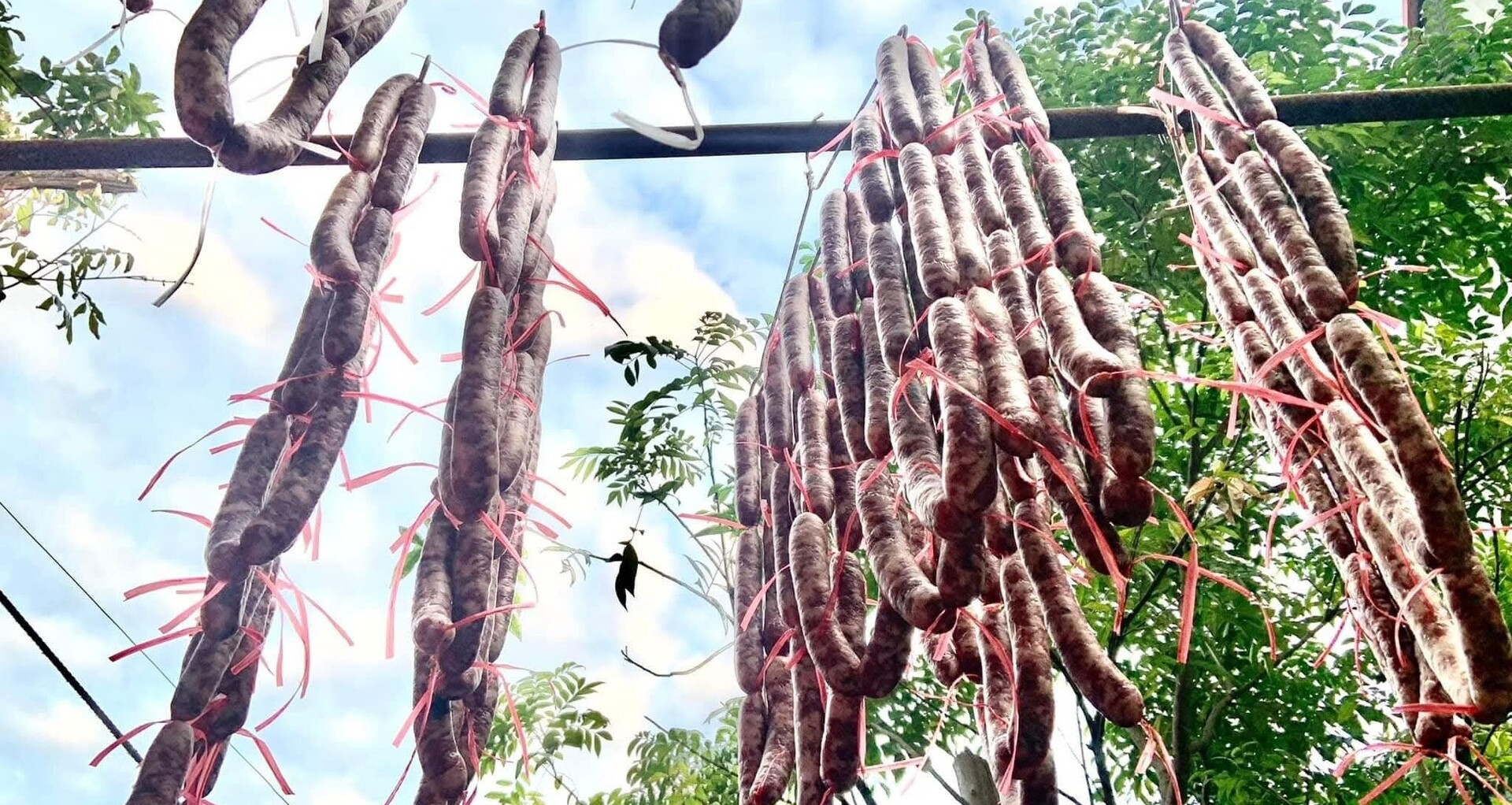 The mountain-flavored sausage that defines Lang Son cuisine