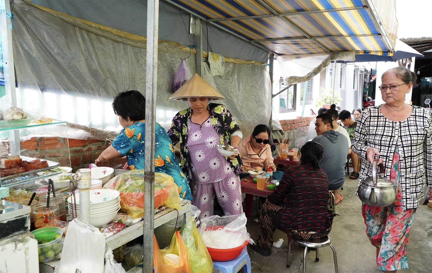 quán bún cá 3.png