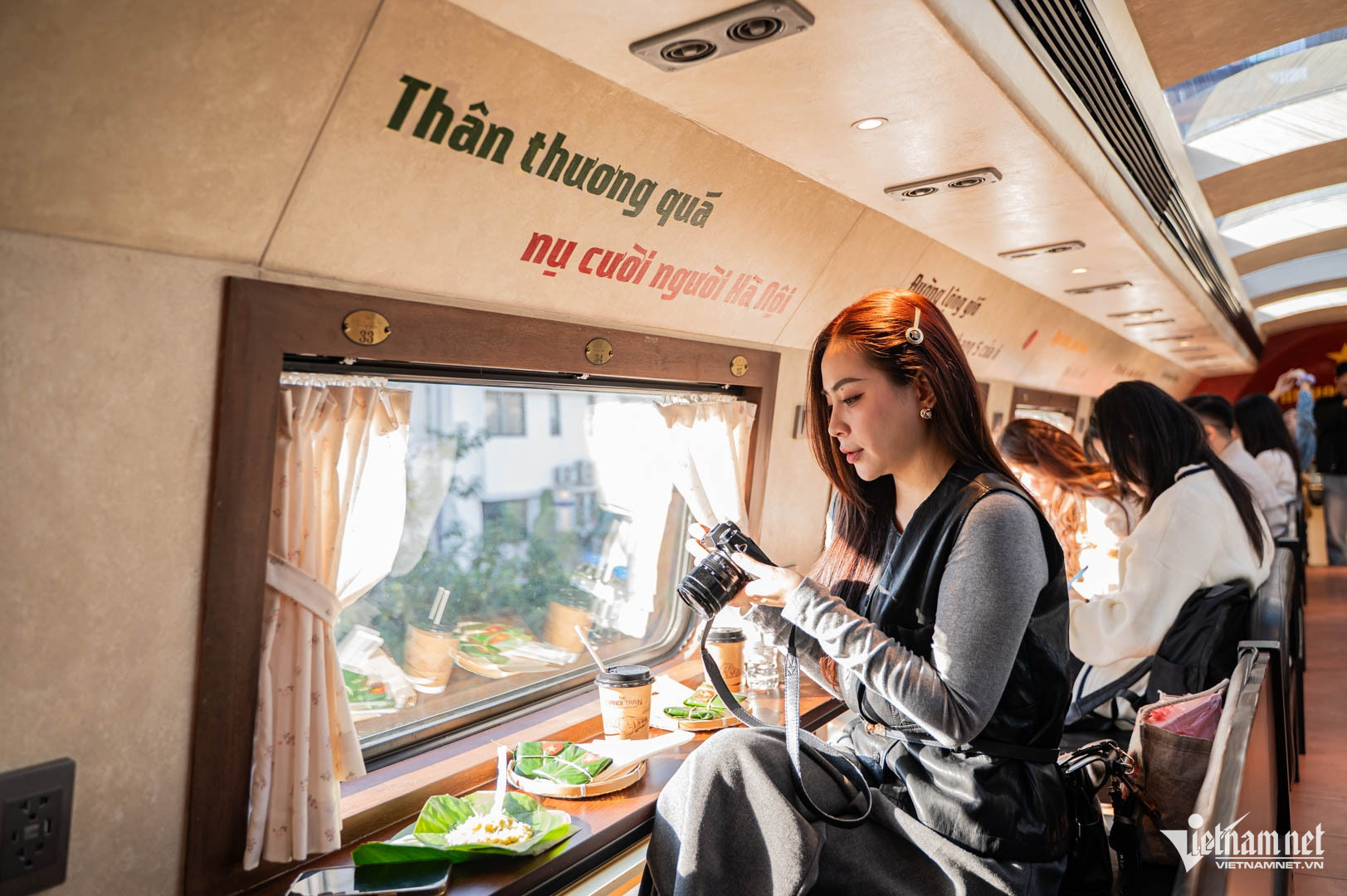train tour hanoi1.jpg