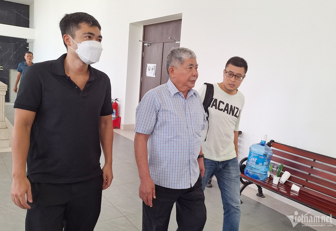 w toa ong le thanh than 10 1 386.jpg