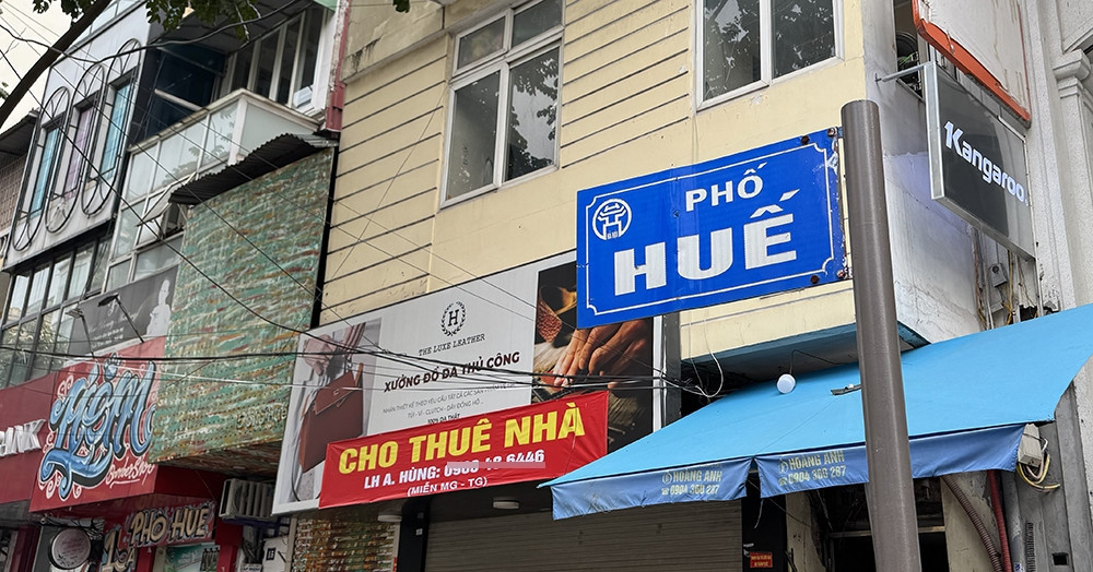 Why Hanoi’s most expensive street is full of empty shops