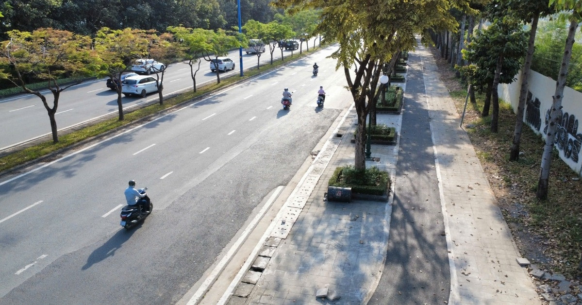A new path for cyclists takes shape in Ho Chi Minh City