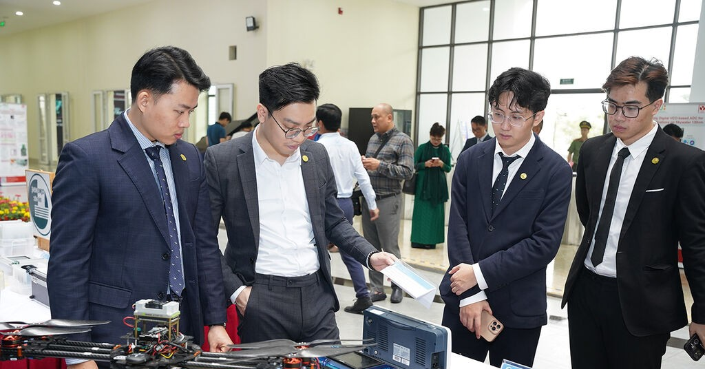 Minister of Home Affairs outlines next steps for national salary reform