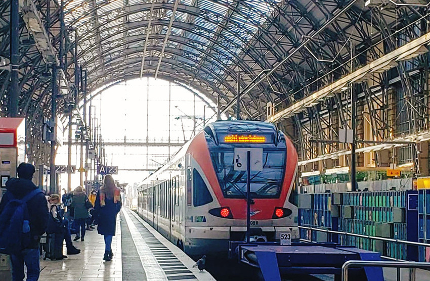 đường săt tôc độ cao .jpeg