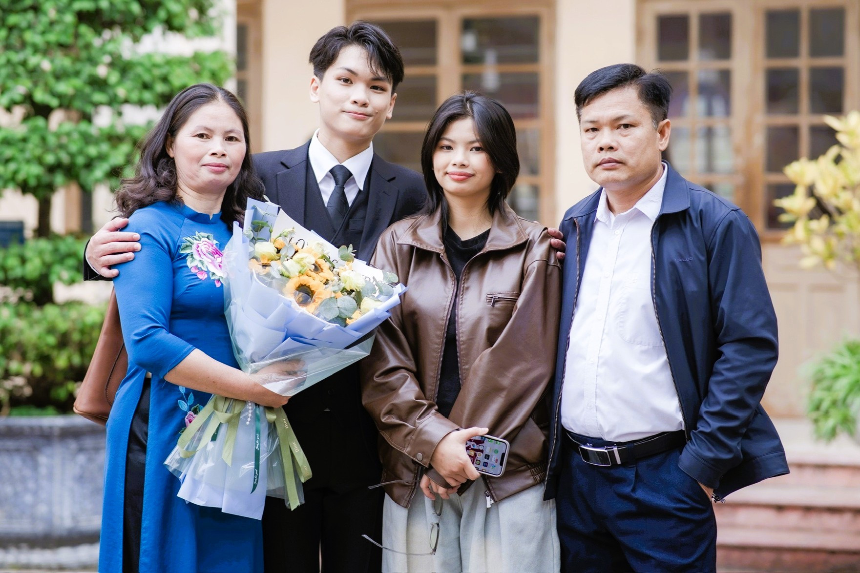 Âu Viết Hoàng 1.jpg