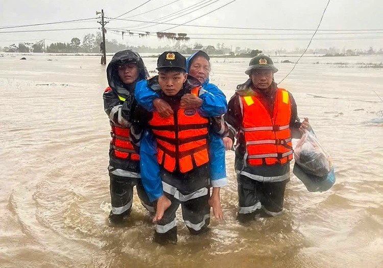 Vietnam among countries hit hardest by monsoon rains: WMO