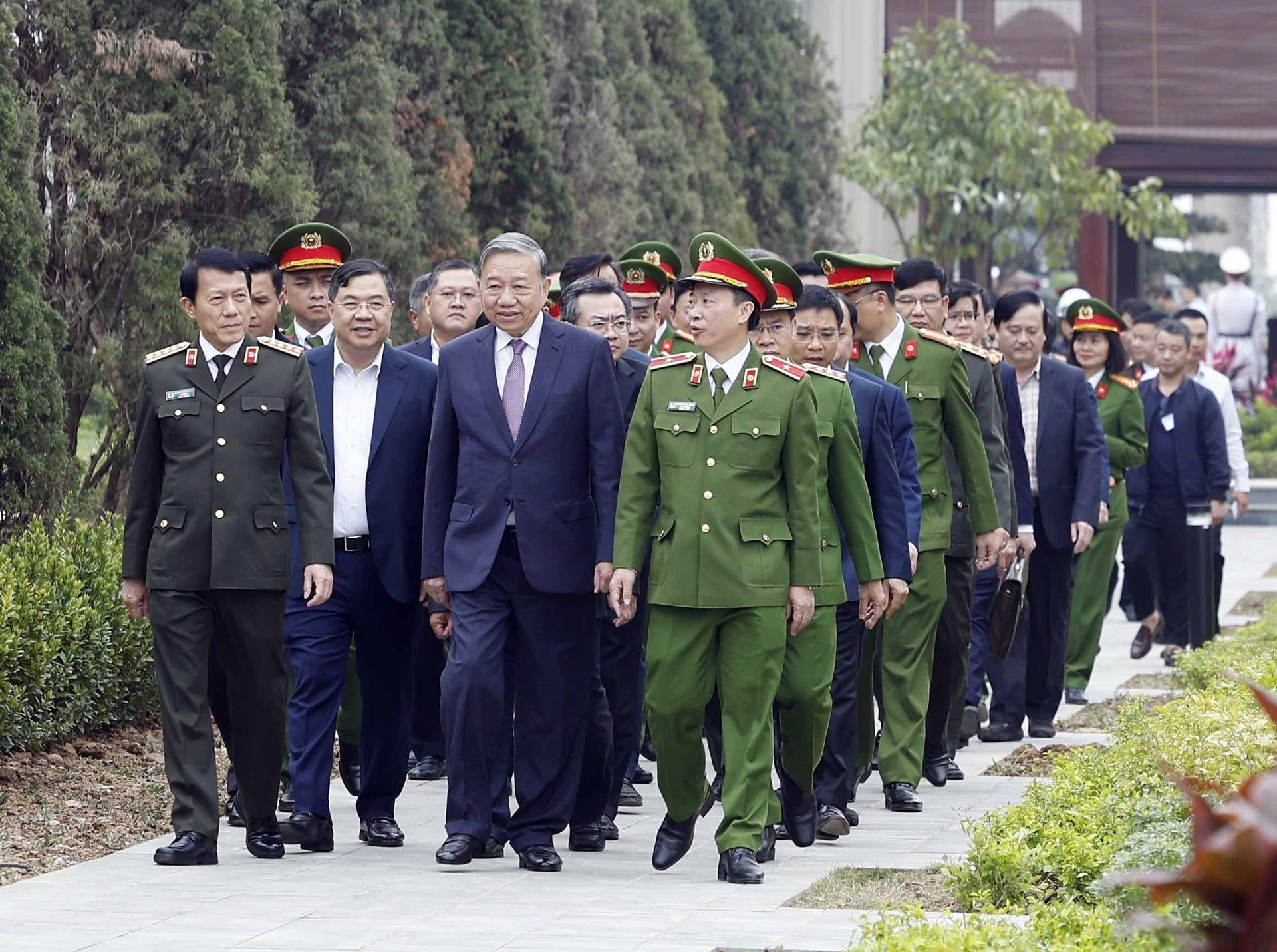 vnapotaltongbithutolamthamlamviectaitrungtamdulieuquocgiaso18501607 17670014136791472576889.jpg