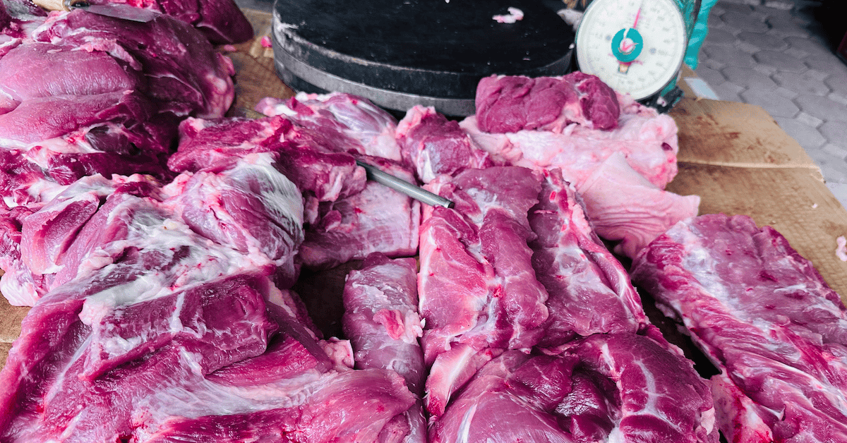 Pork prices approach VND70,000/kg, market prices race upward