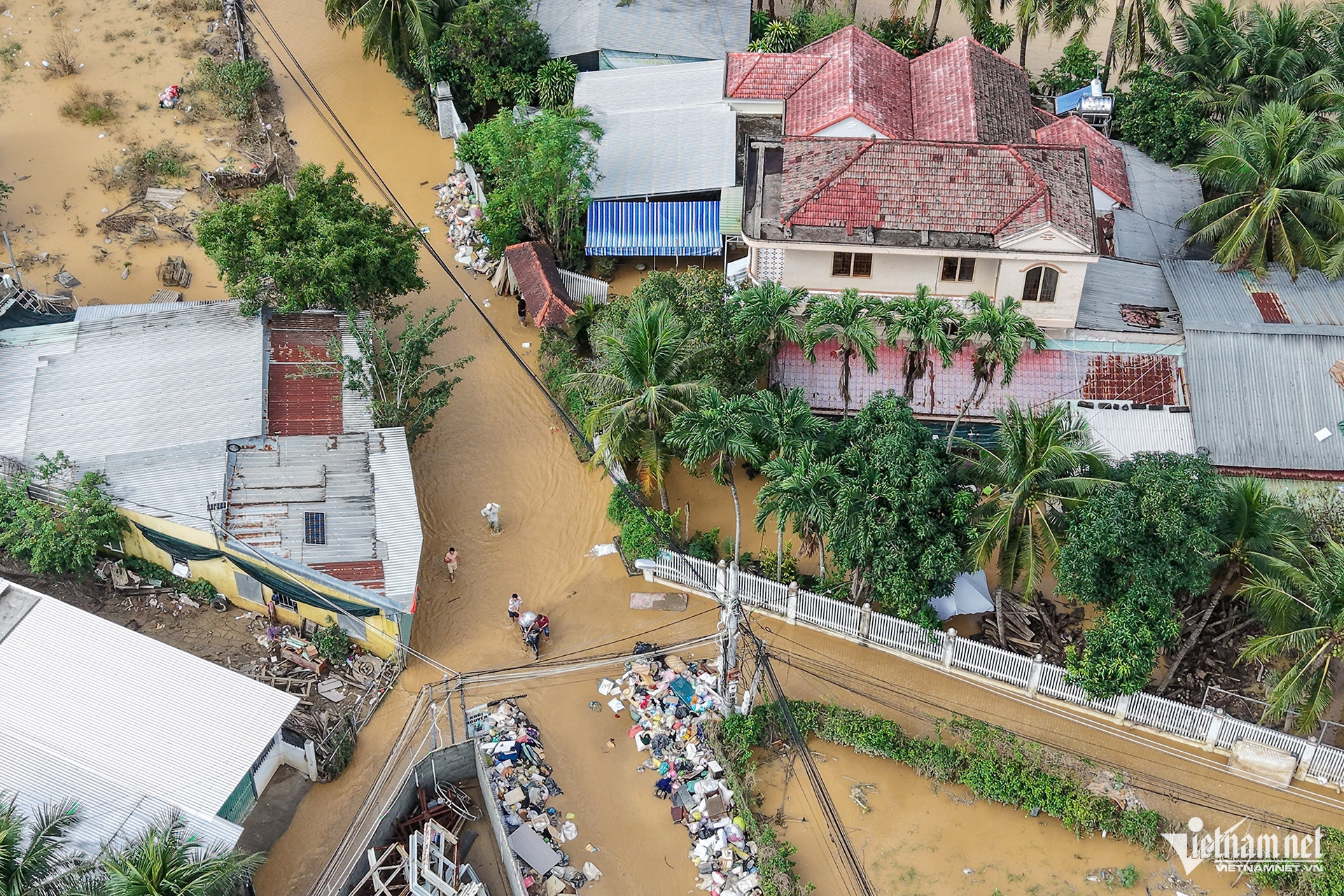 floods in vietnam4.jpg