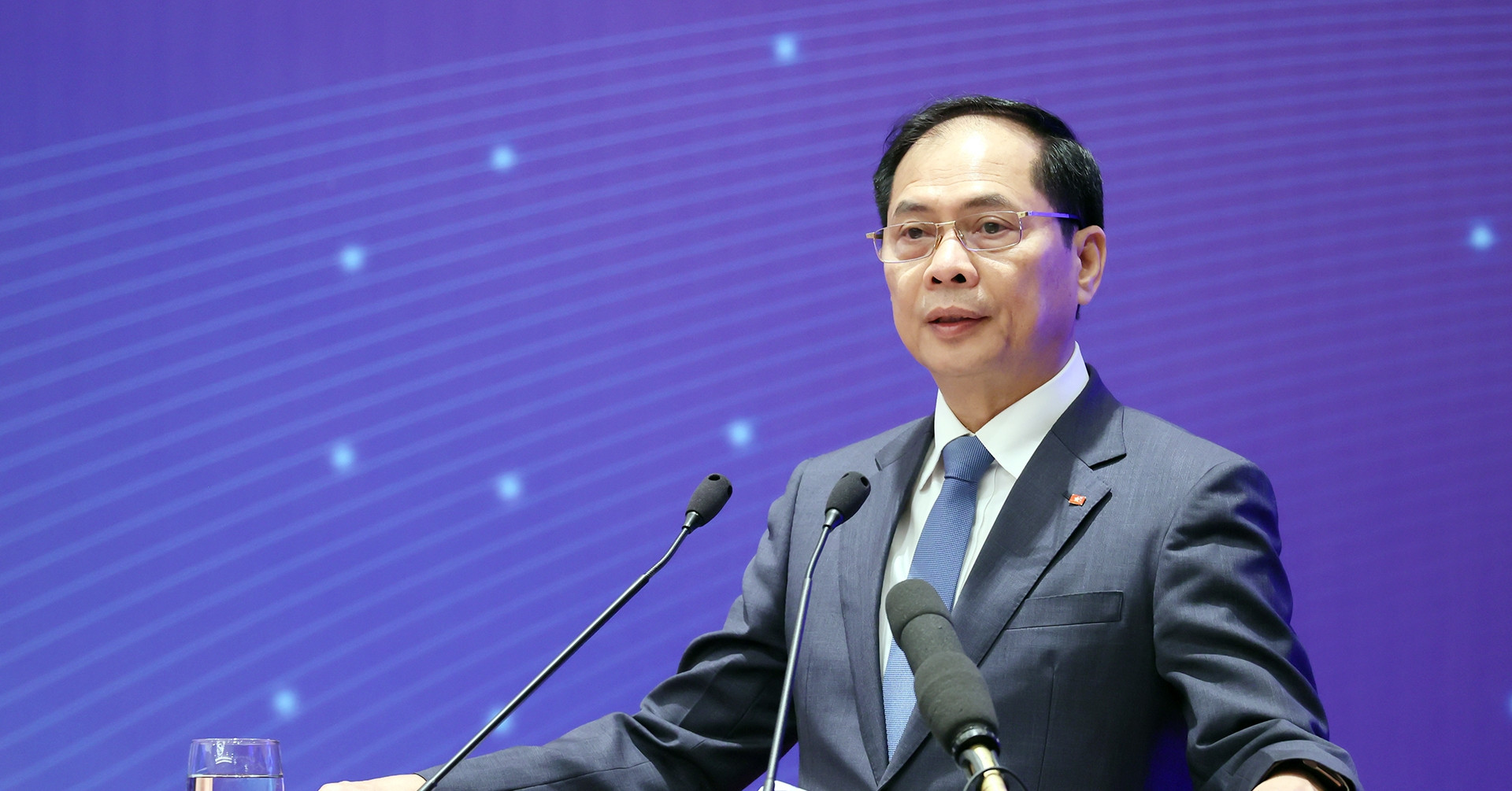 Foreign NGOs provide $1.14 billion in aid to Vietnam over five years