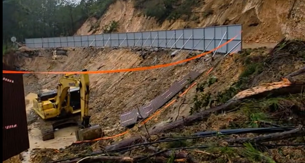 Mimosa Pass hit by landslide again, blocking main gateway into Da Lat