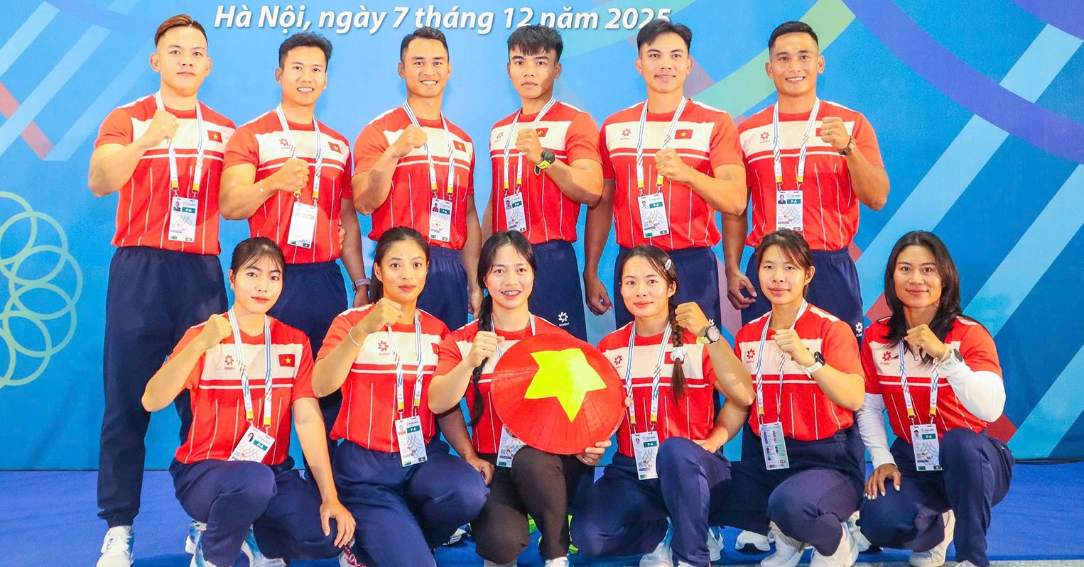Team Vietnam departs for Bangkok, determined to shine at SEA Games 33