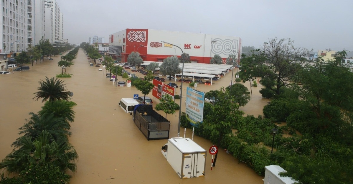 Khanh Hoa investigates dam operations after catastrophic floods