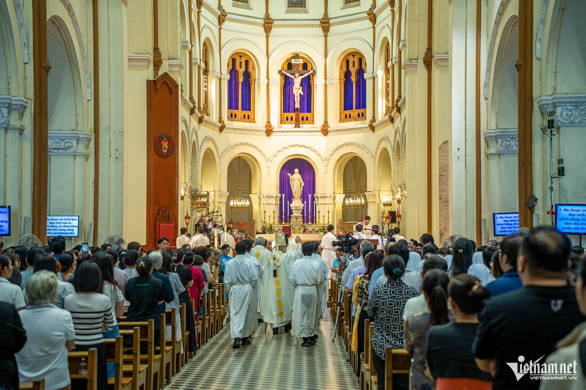 church vietnam7.jpg