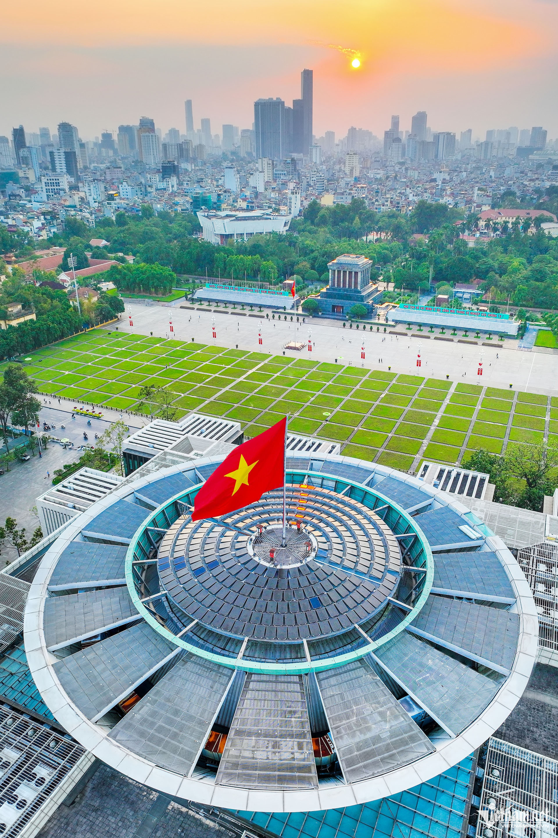 chinhtri HoangHa.jpg