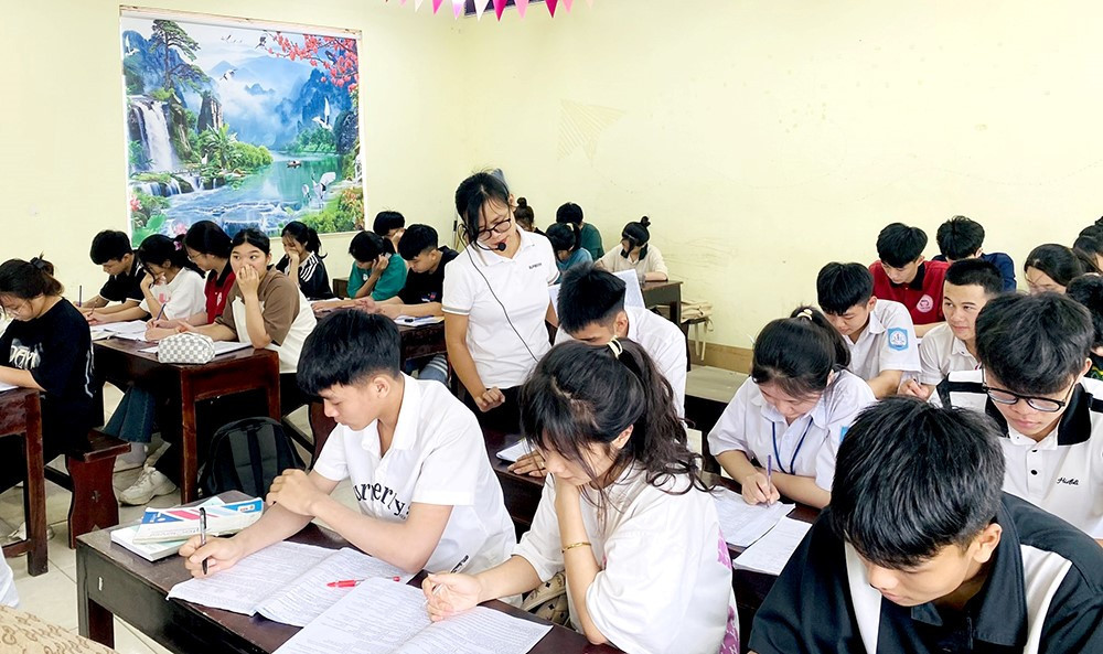 tutoring TanSon school HuyenTrang.jpeg