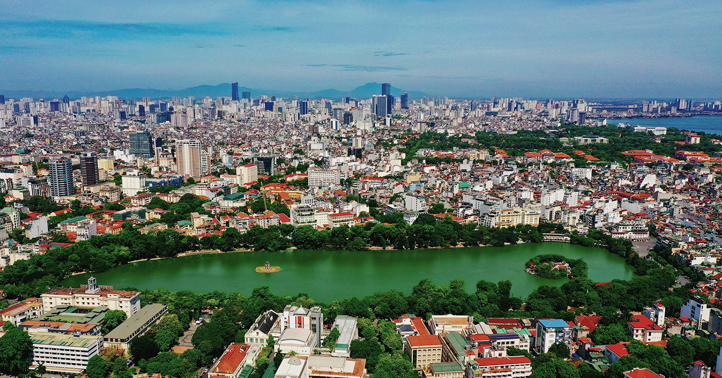 Hanoi restricts large vehicles in Old Quarter & Hoan Kiem Lake during peak hours