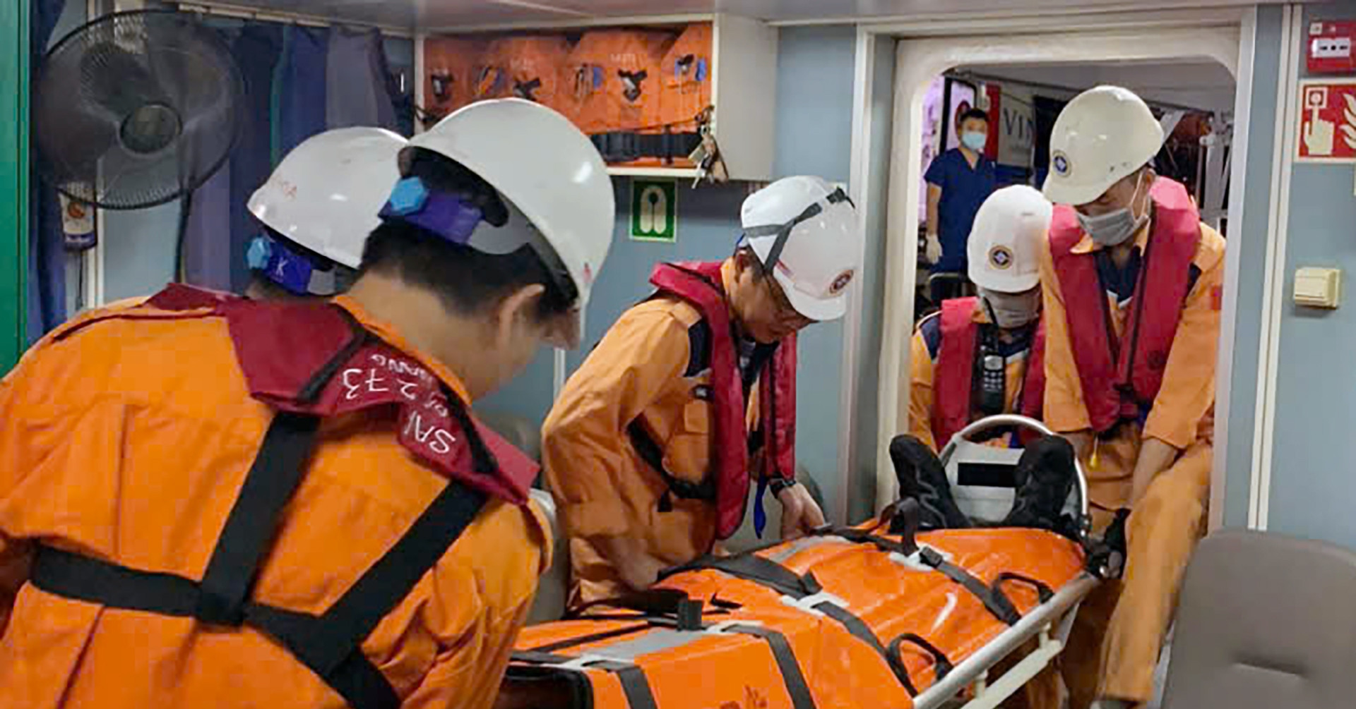 South Korean crew member rescued off Khanh Hoa after medical emergency at sea