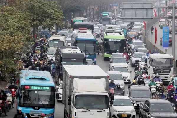 Experts call for safety measures as motorbikes remain dominant transport choice