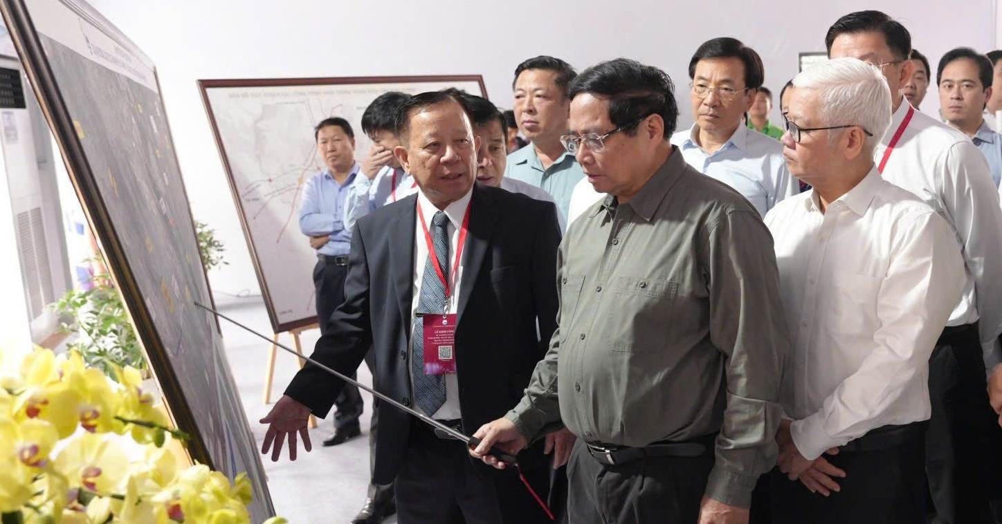 Vietnam launches first expressway linking HCM City to the Central Highlands