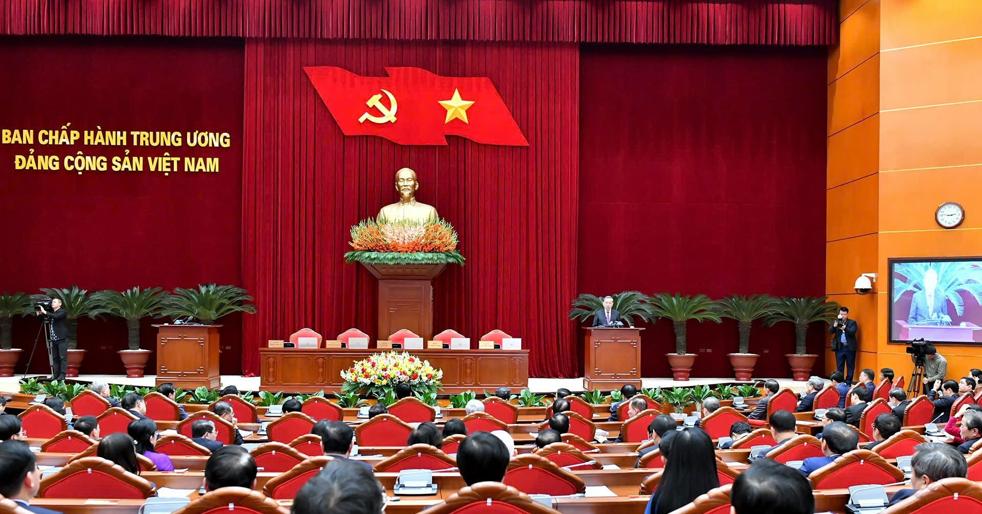 Vietnam’s political system moves forward in the “renewal of renewal” era