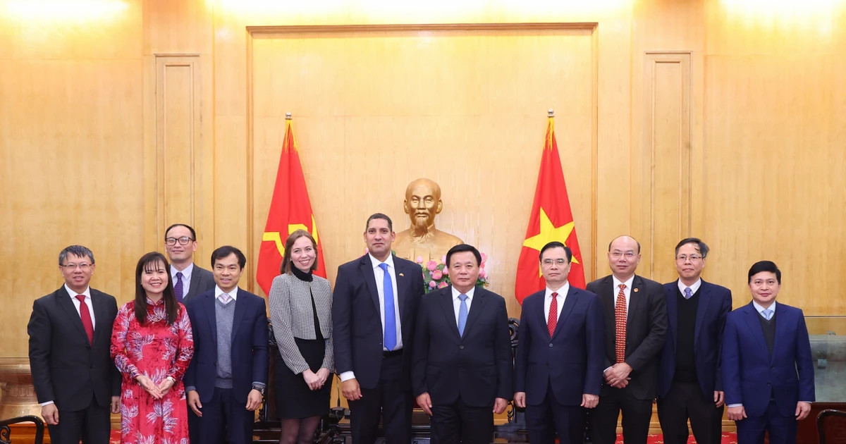 Vietnam, Sweden step up cooperation in policy research, public administration