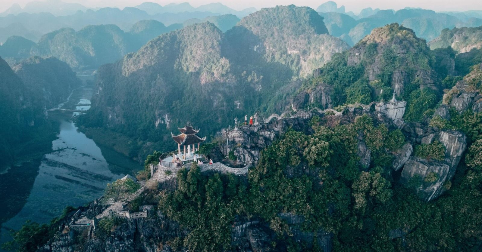 Foreign media in awe of Ninh Binh’s stunning beauty