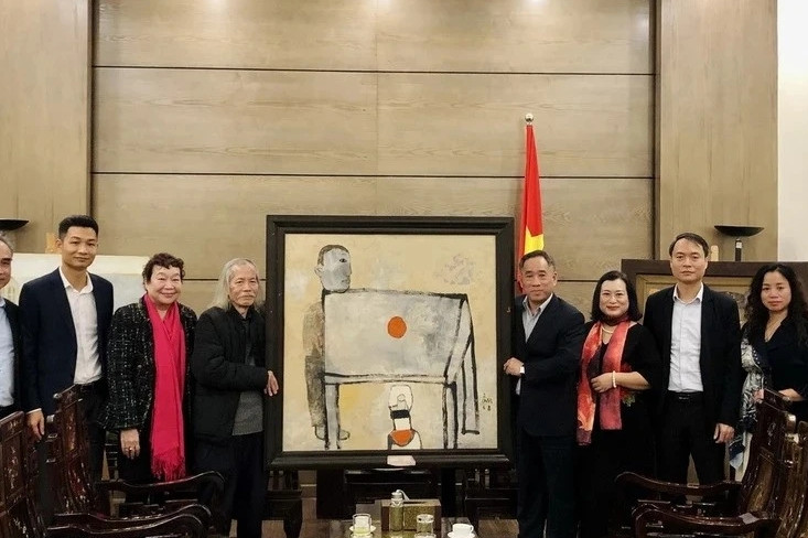 Contemporary art works handed over to Vietnam Fine Arts Museum