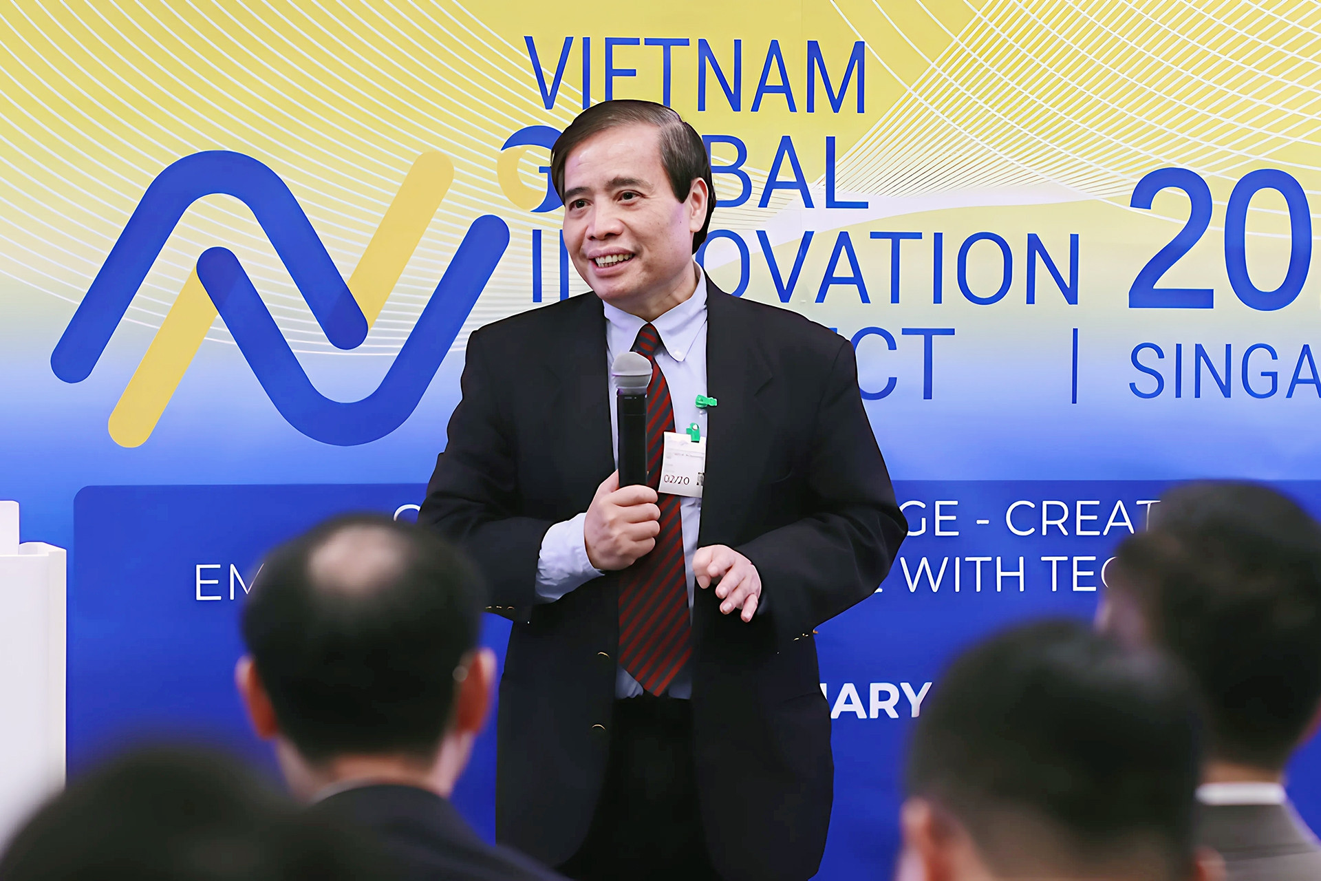 Vietnam needs to harness 'synergistic power' to develop rapidly like Singapore