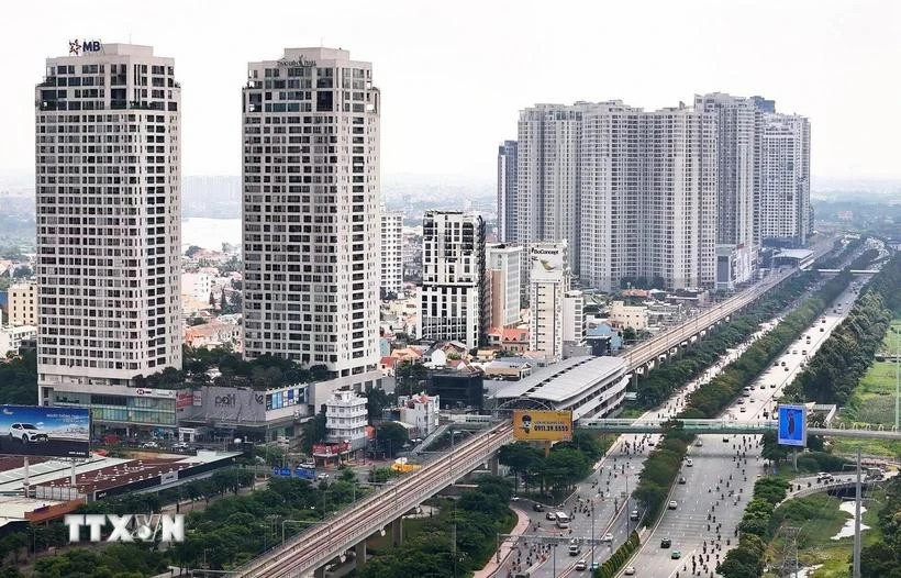 Metro Line 1 prompts investments in HCM City's eastern apartment market