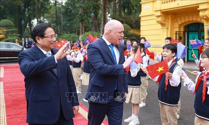 New Zealand PM wraps up Vietnam visit