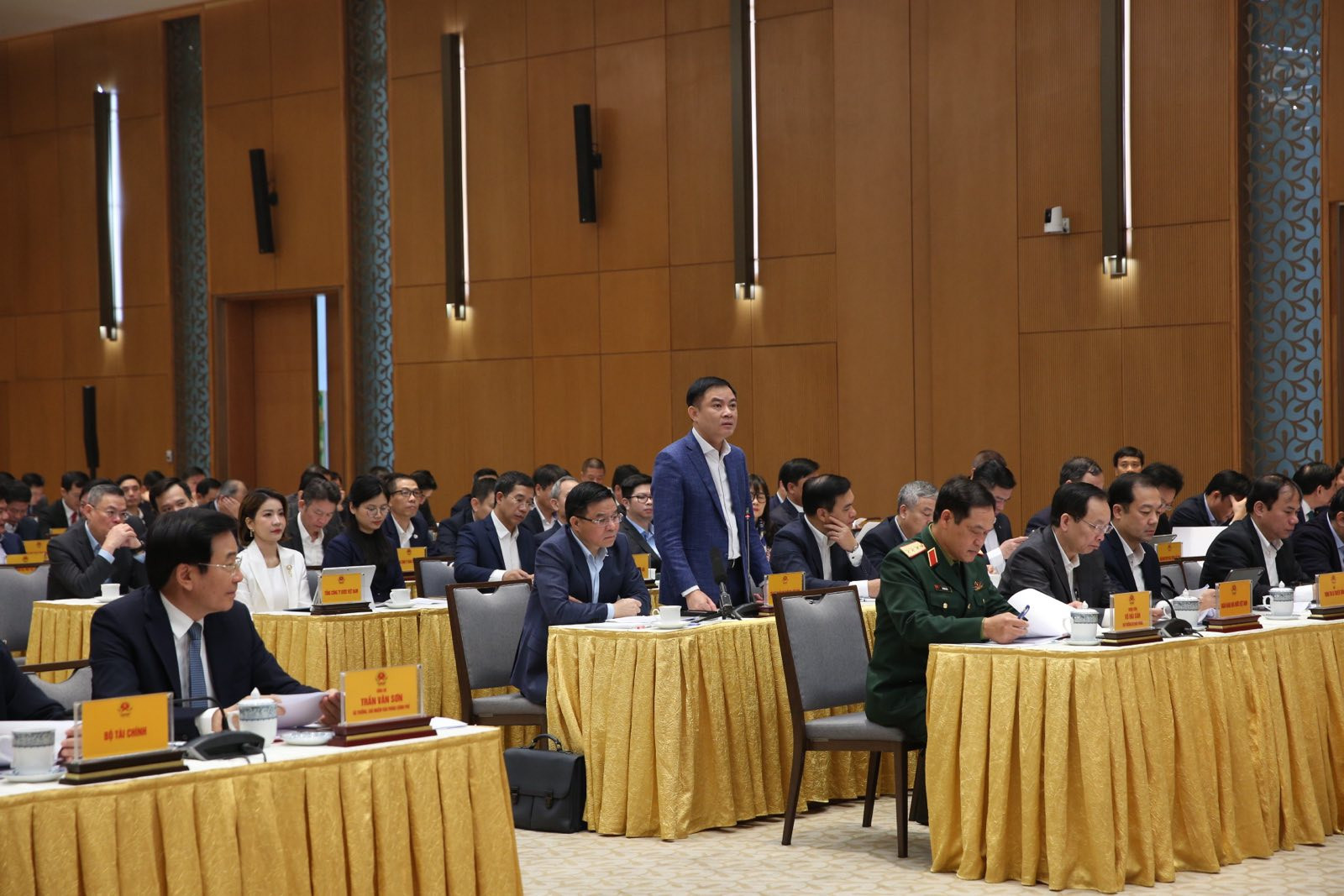 lanh dao petrovietnam.jpg