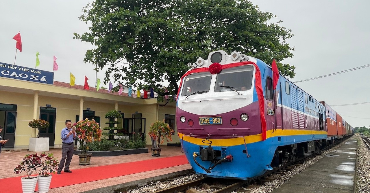 $8 billion Lao Cai - Hanoi - Hai Phong railway set to break ground by year-end