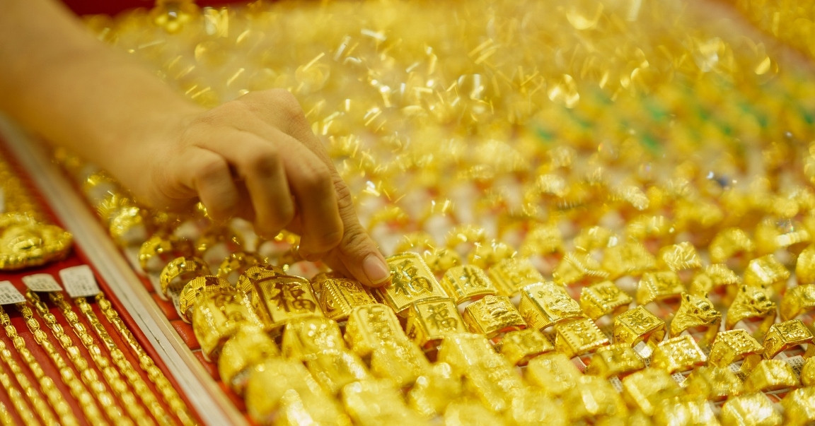 Global uncertainties push gold to new peaks - where will it go next?