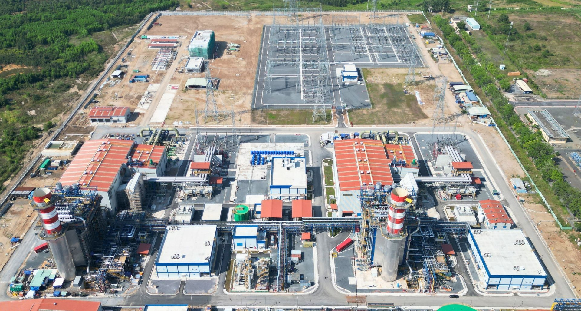 Vietnam’s first LNG power plant ready to join national grid