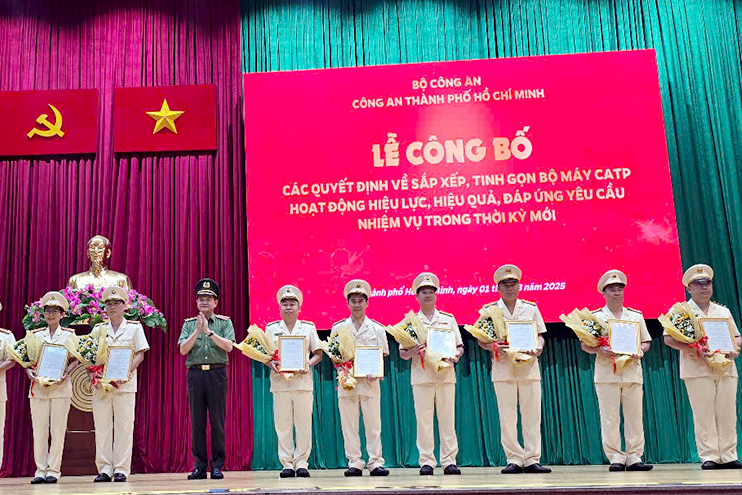 cong an tphcm 2 39759.png