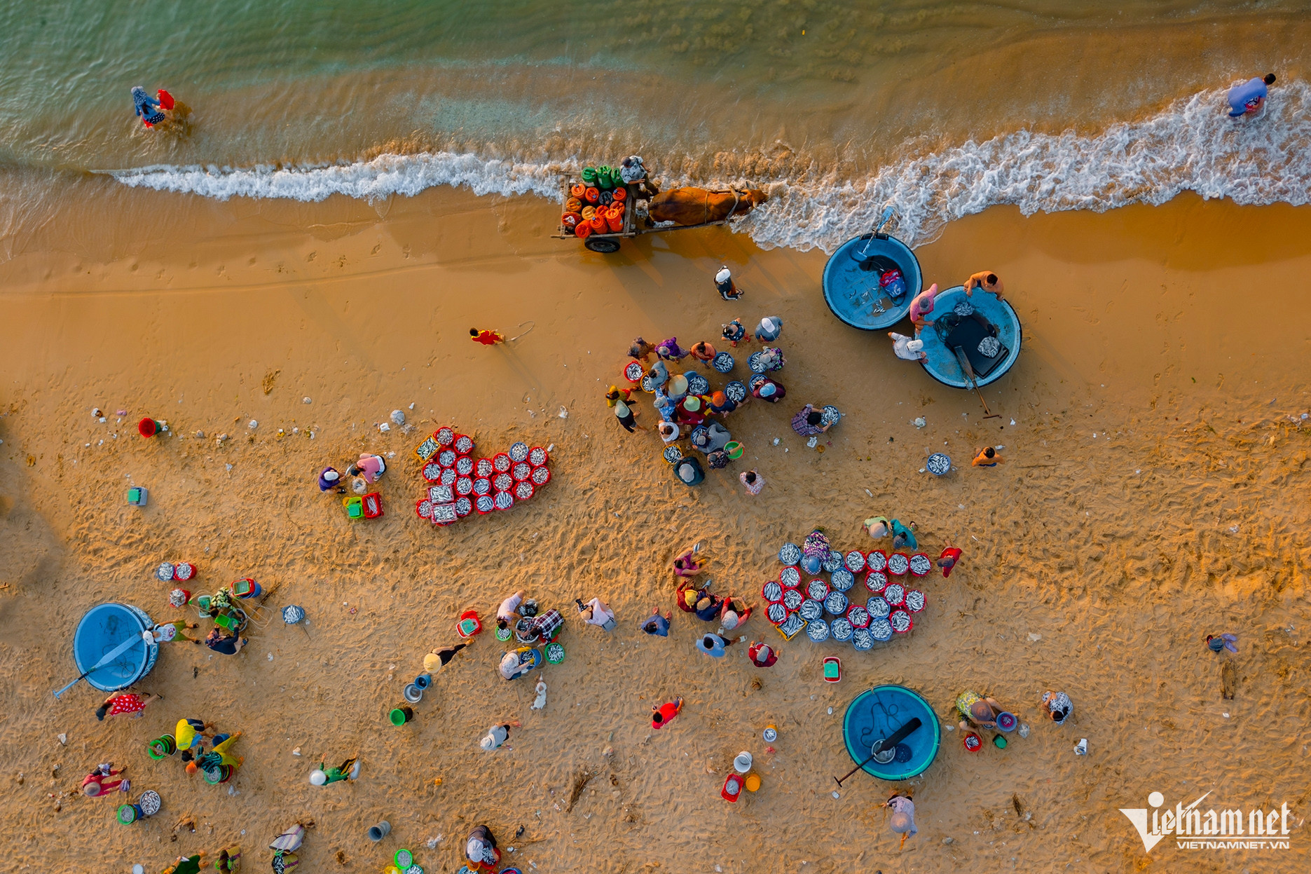 vietnam fishermen.jpg2.jpg