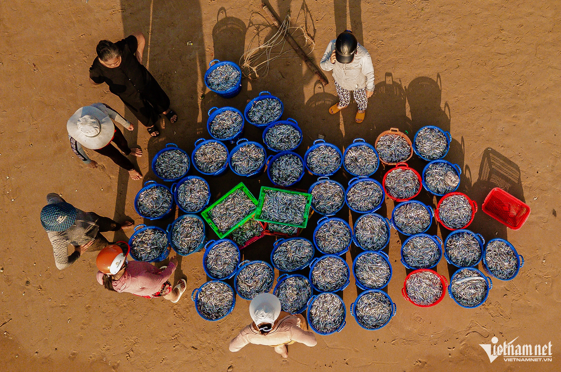 vietnam fishermen.jpg5.jpg