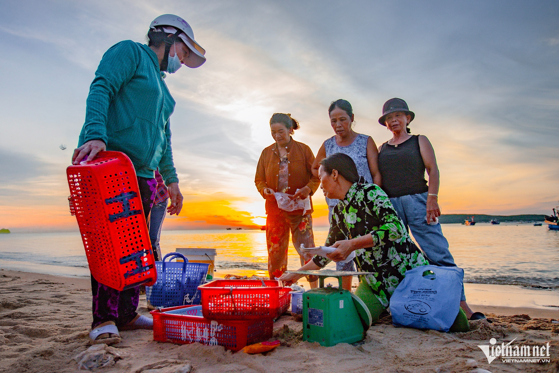 vietnam fishermen.jpg8.jpg