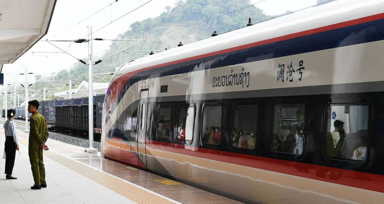 Vietnam to select top contractors for north-south high-speed railway at 350 km/h