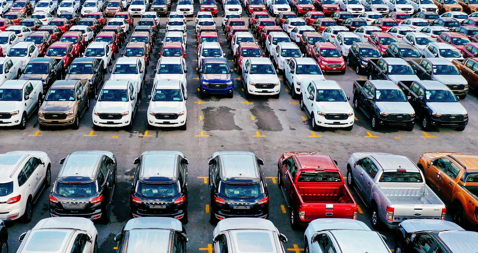 Vietnam’s car sales to surpass motorbikes after 2035, World Bank forecasts