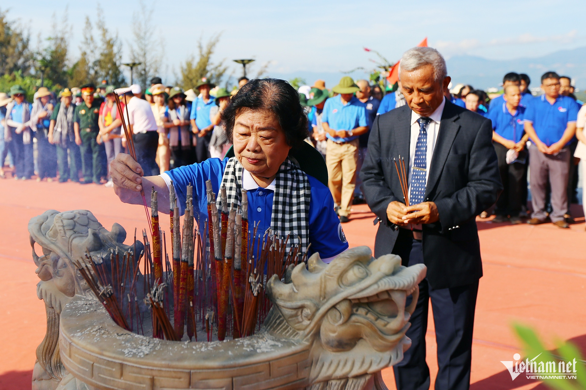 W-GacMa Nguyen PCT nuoc.jpg