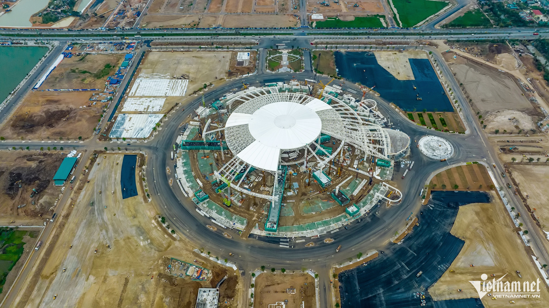 vietnam exhibition center1.jpg