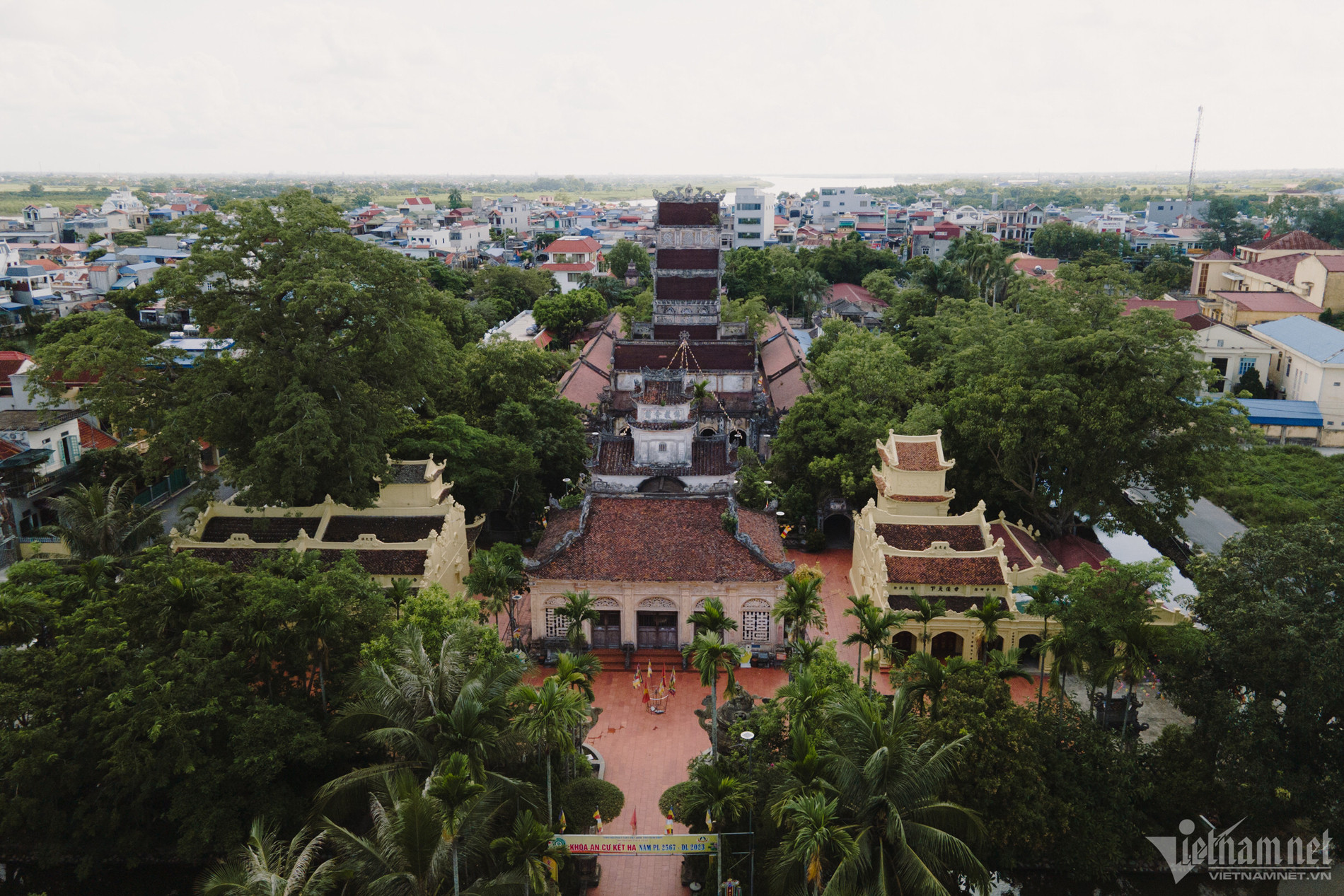 co le pagoda.jpg1.jpg