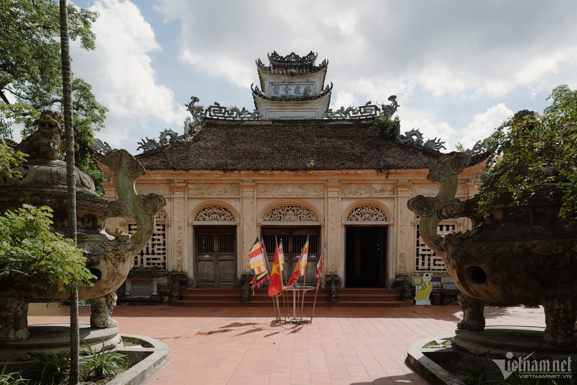 co le pagoda.jpg3.jpg